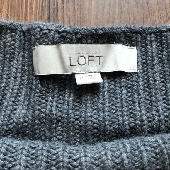 Women’s Loft Gray Sweater - Picture 4 of 5
